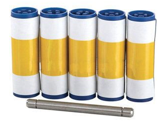 شما می‌توانید یک بسته 5 عددی غلتک تمیزکننده شامل 1 میله فلزی را از تامین‌کننده Magicard خود مجدداً سفارش دهید. شماره قطعه: 3633-0054